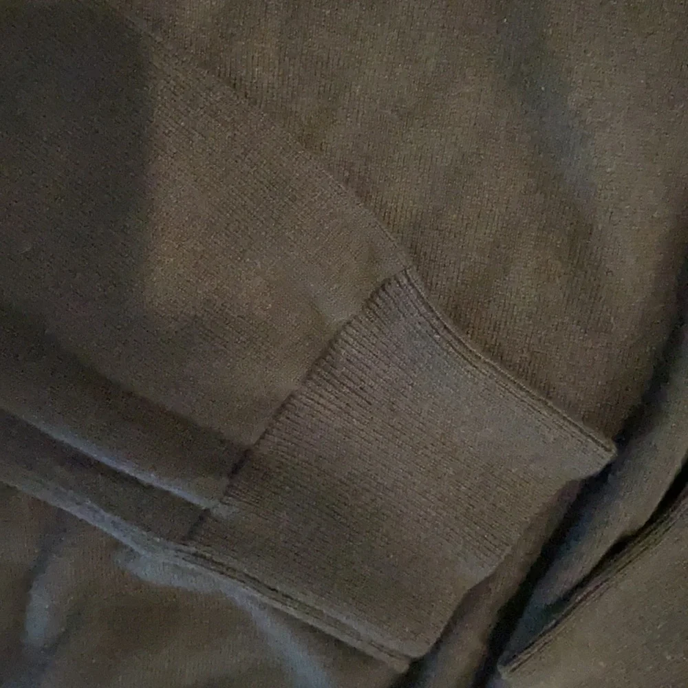 Black sweater- banana republic - Picture 3 of 3